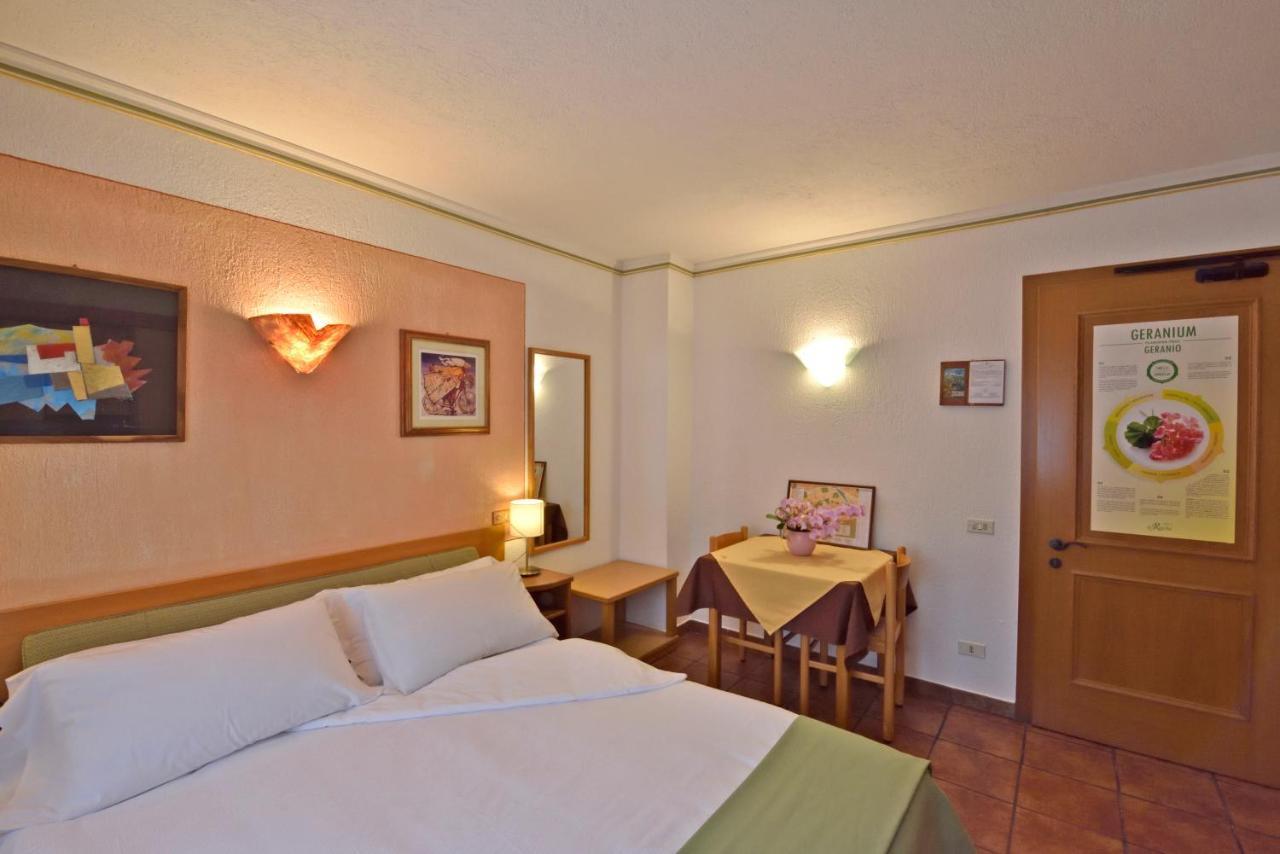 La Roche Hotel Appartments Aosta Bagian luar foto