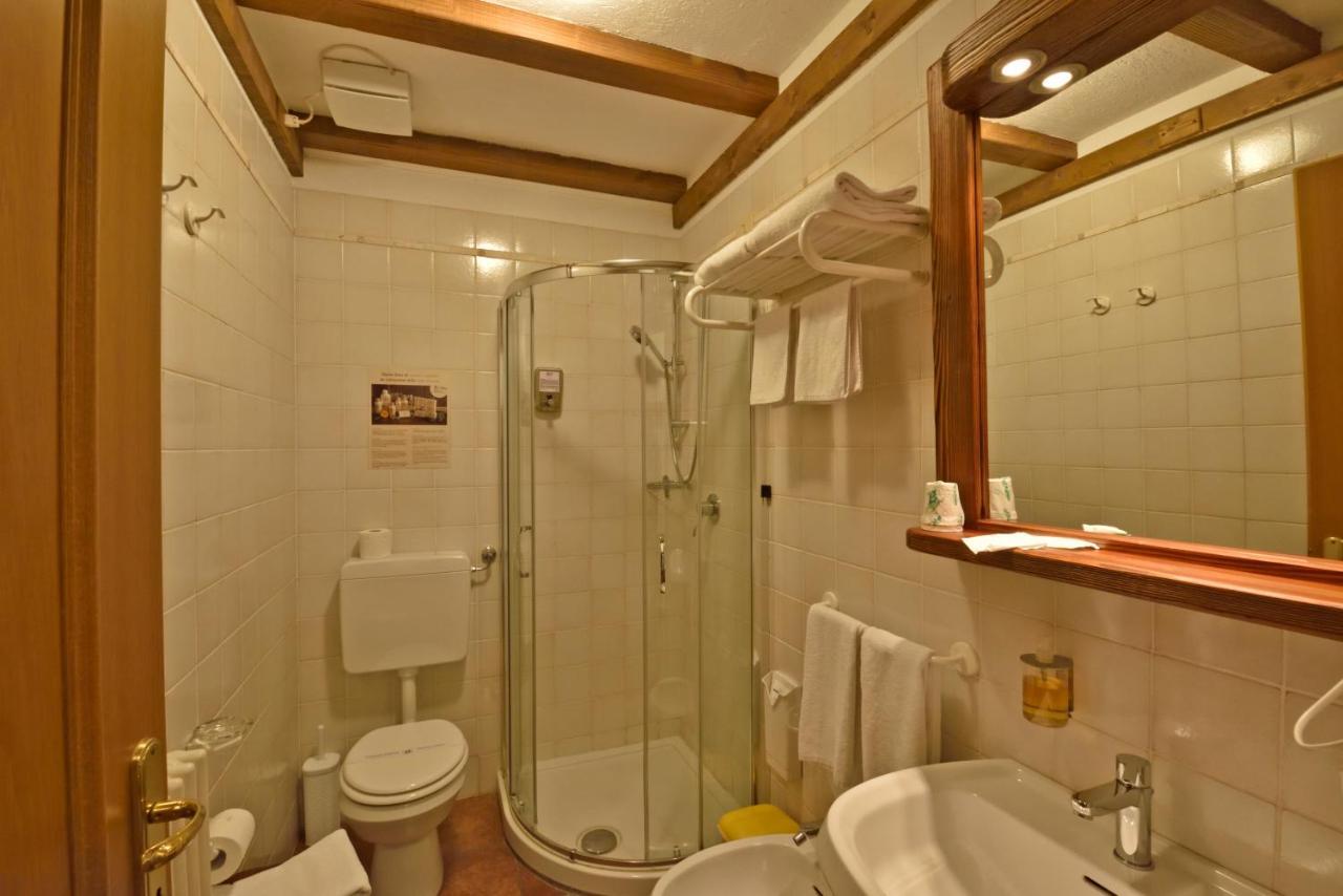 La Roche Hotel Appartments Aosta Bagian luar foto