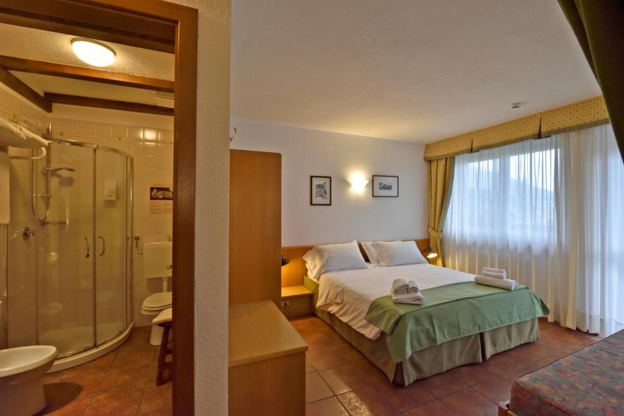La Roche Hotel Appartments Aosta Bagian luar foto