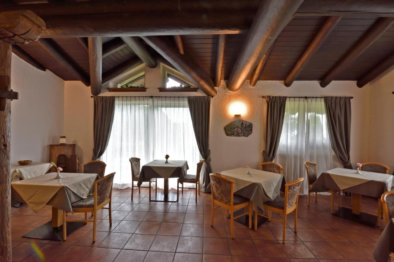 La Roche Hotel Appartments Aosta Bagian luar foto