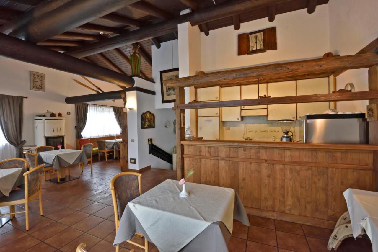La Roche Hotel Appartments Aosta Bagian luar foto