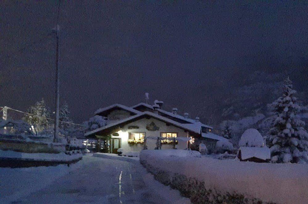 La Roche Hotel Appartments Aosta Bagian luar foto